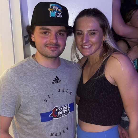 Meet your Posher, Mikayla - Picture 2 of 2